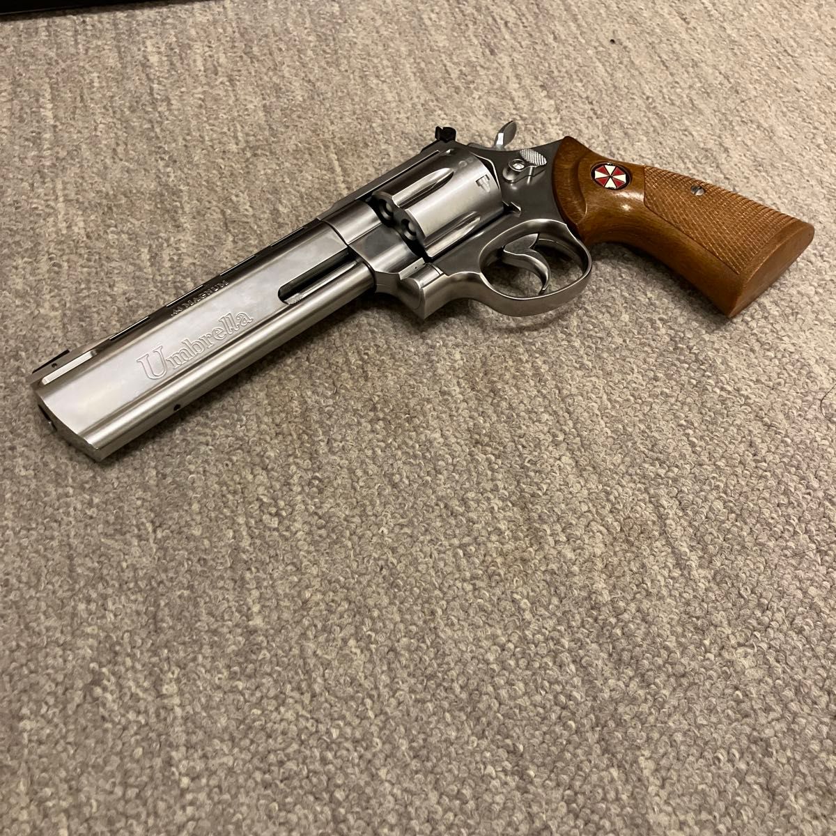 タナカ アンブレラ マグナム 6インチ ガスリボルバー バイオハザード
