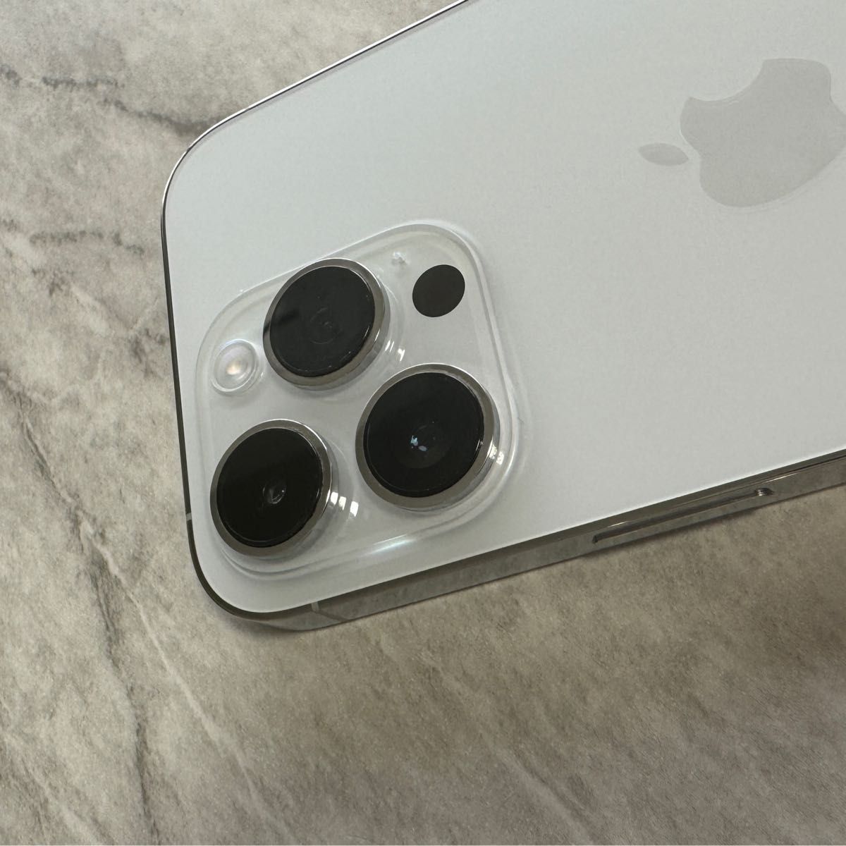 定価194 800円】iPhone 14 Pro 512GB シルバー【使用期間1年】 SIM