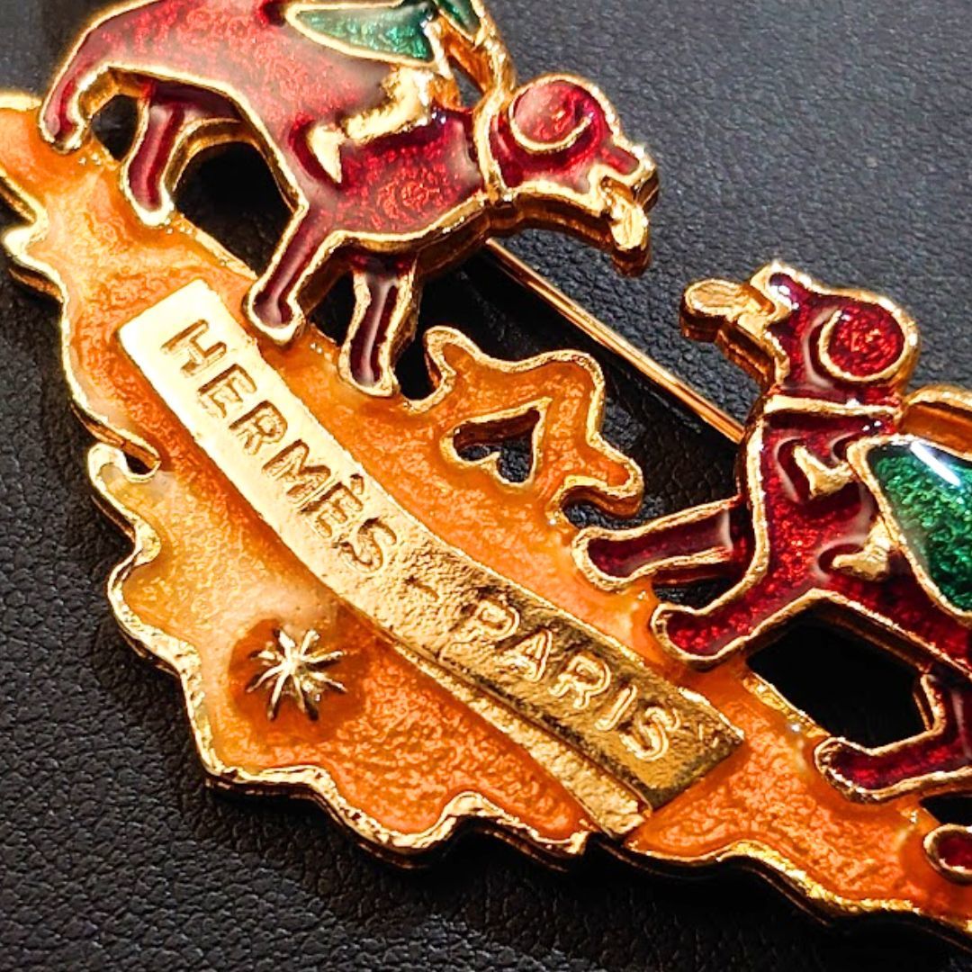 タイムセール！エルメス 少女と犬のブローチ タイムセール！エルメス