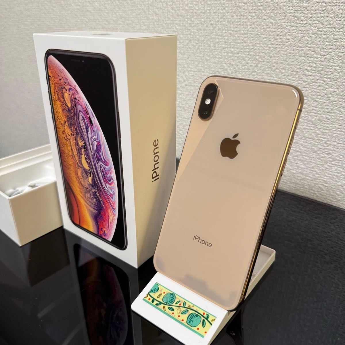 美品】iPhone xs 256GB ゴールド