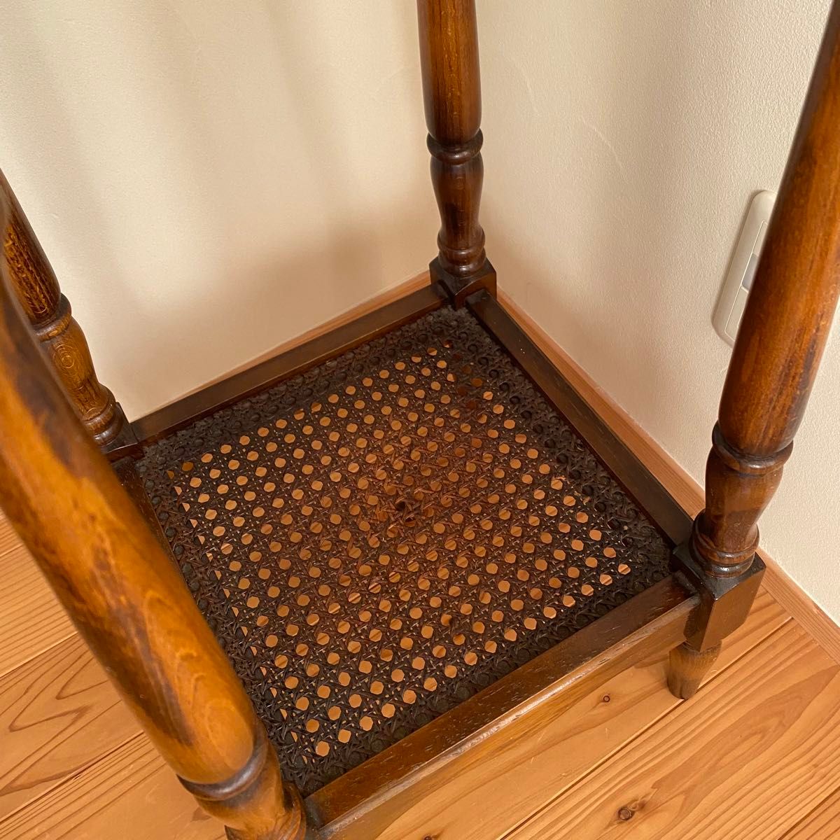 カリモク コロニアル 花台 電話台 サイドテーブル オールドカリモク