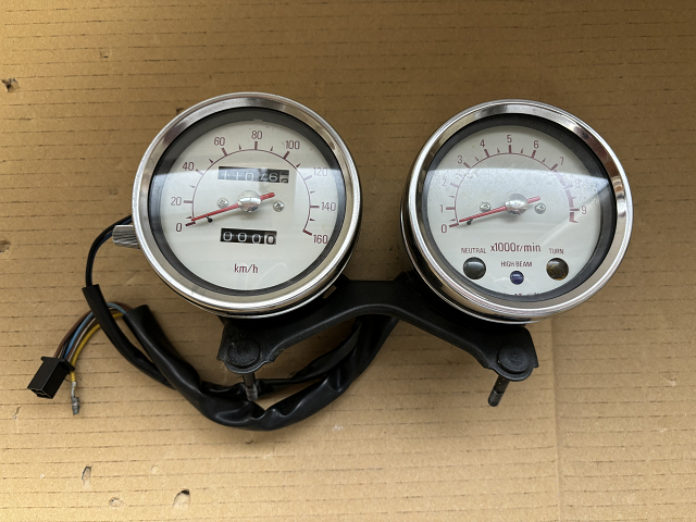 Yahoo!オークション - SR400 純正 スピードメーター タコメーター セッ
