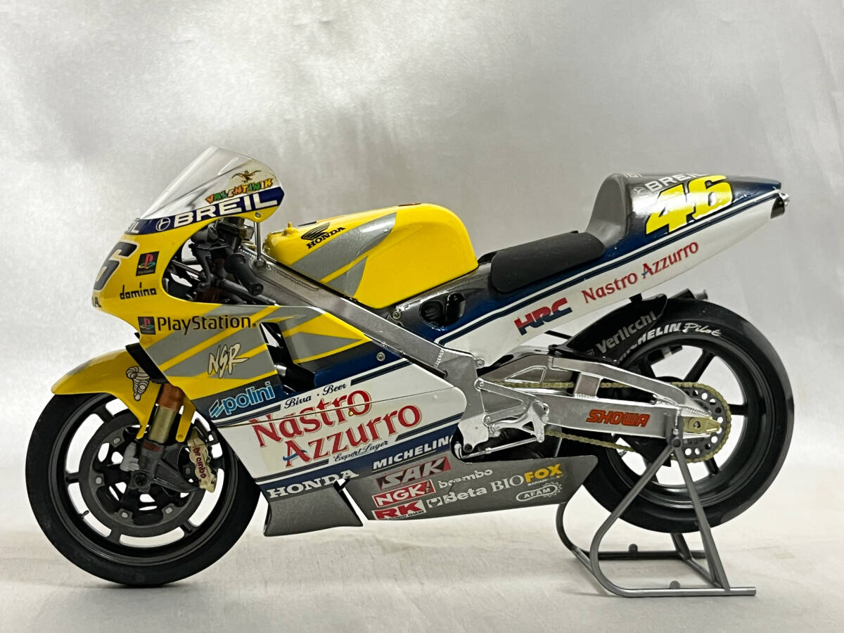 ミニチャンプス ホンダ 1/12 ナストロアズーロ NSR500 ロッシフィギュア付