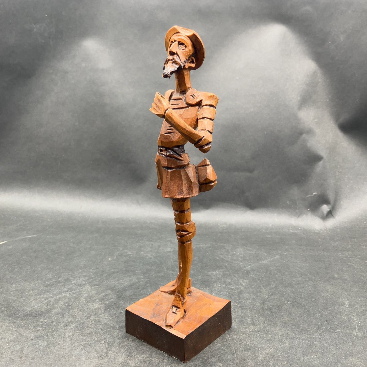 Yahoo!オークション - f-87624 木彫り ドン・キホーテ像 置物 ドンキホ