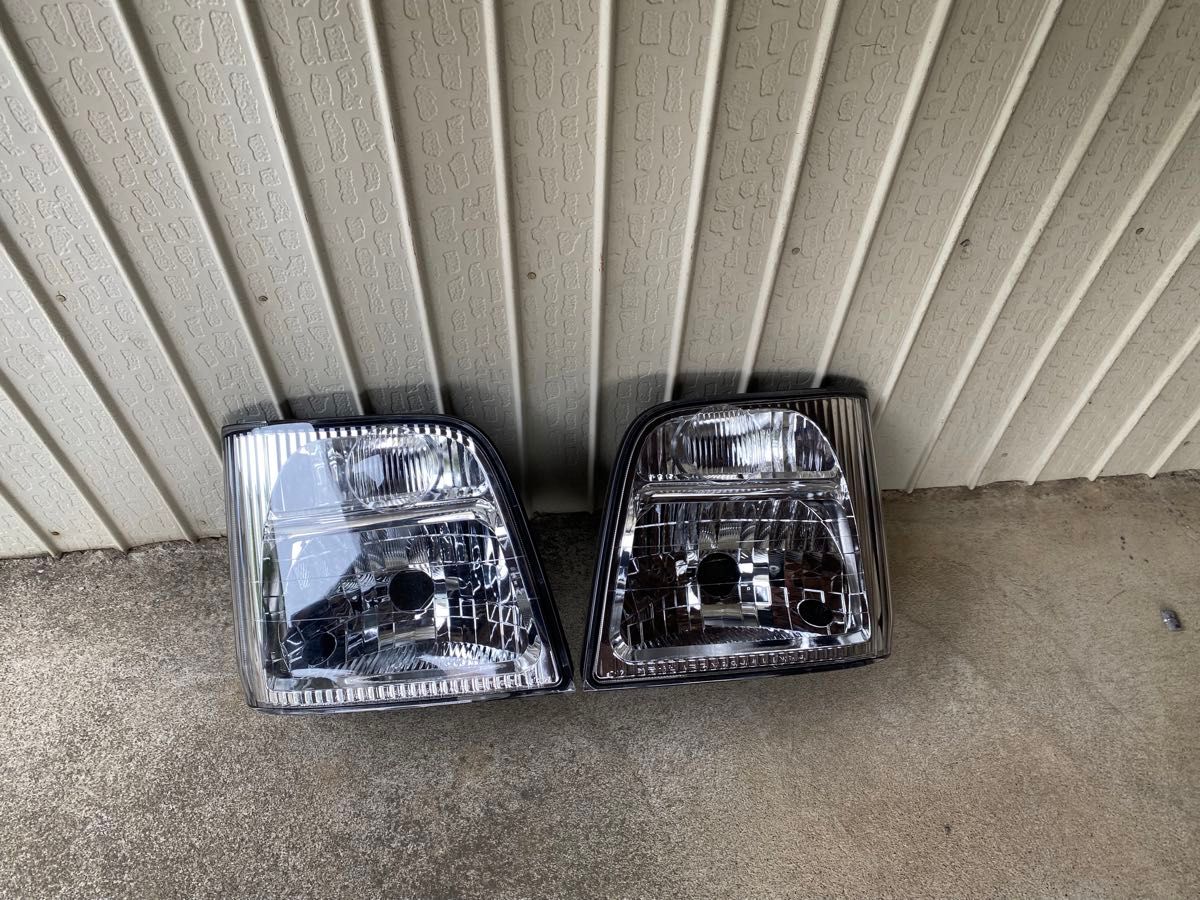 スバル サンバー TV1 ヘッドライト左右セット 【公式通販】