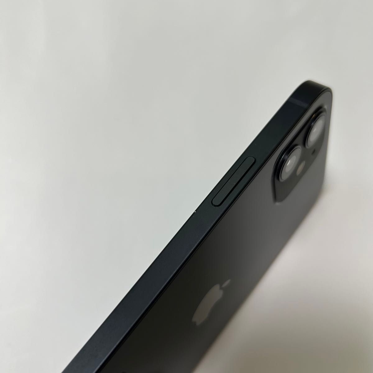 美品】 iPhone 12 ブラック 128GB お買い得品 SIMフリー 最大容量76