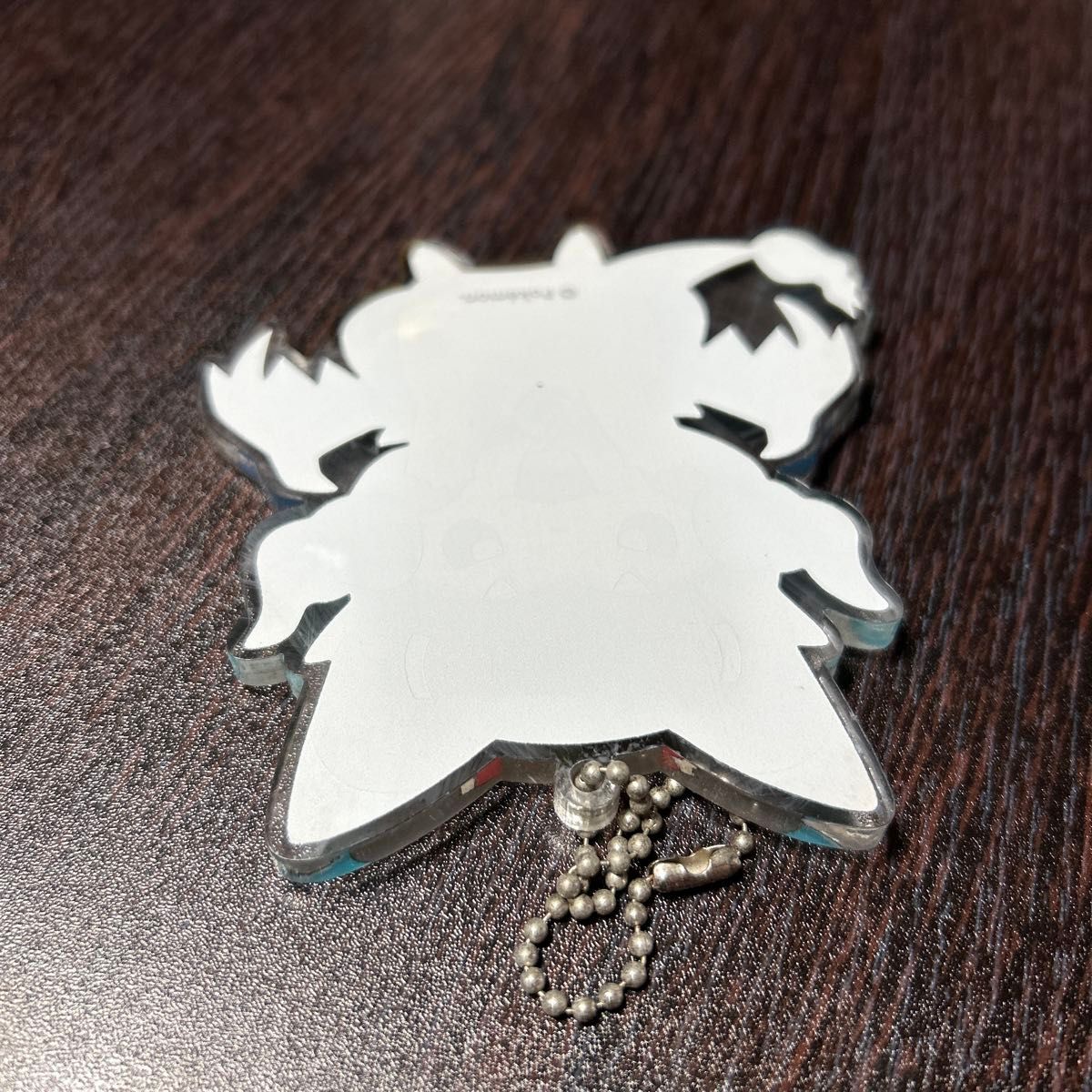 リザードンXのポンチョを着たピカチュウ アクリル キーホルダー