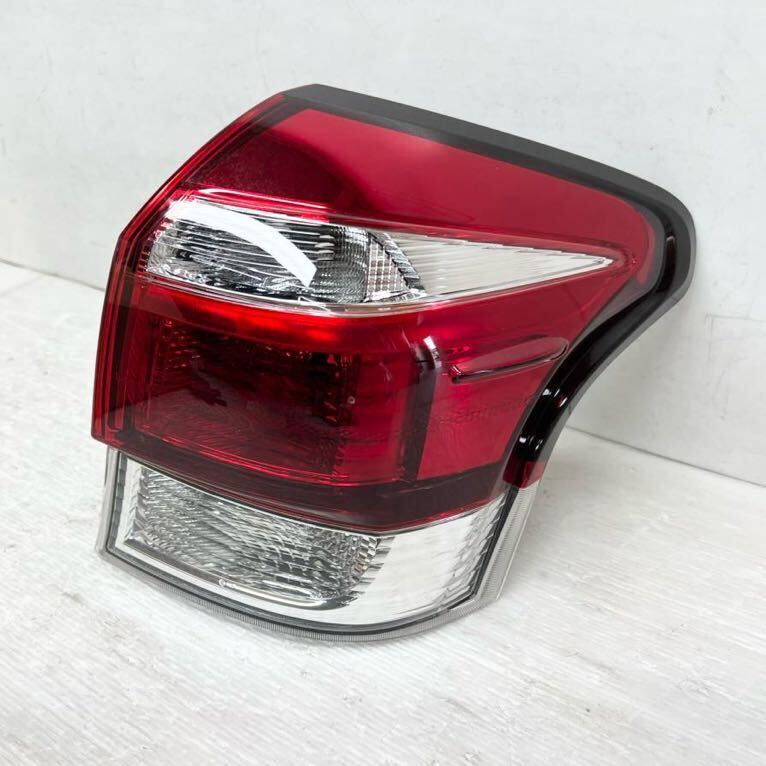 送料込 即決 カローラ フィールダー 16系 NZE161G NZE164G 後期 純正