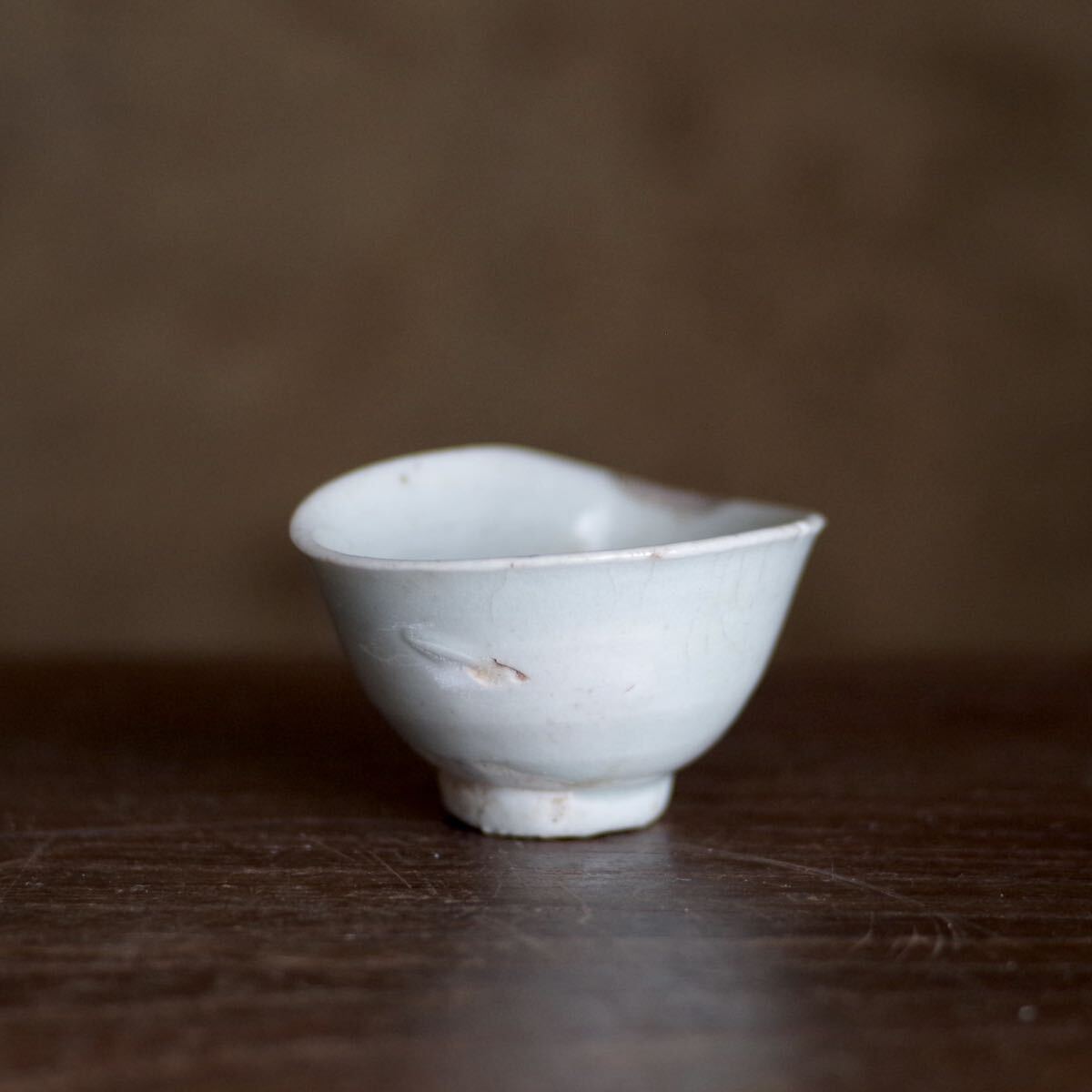 初期伊万里焼 1630年～1640年代 鎬白磁小杯 灰被 金継ぎ 酒器 初期