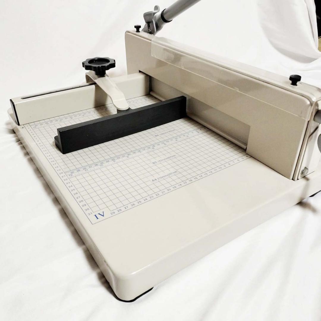 A4対応 手動裁断機 グリッド付き 【公式通販】