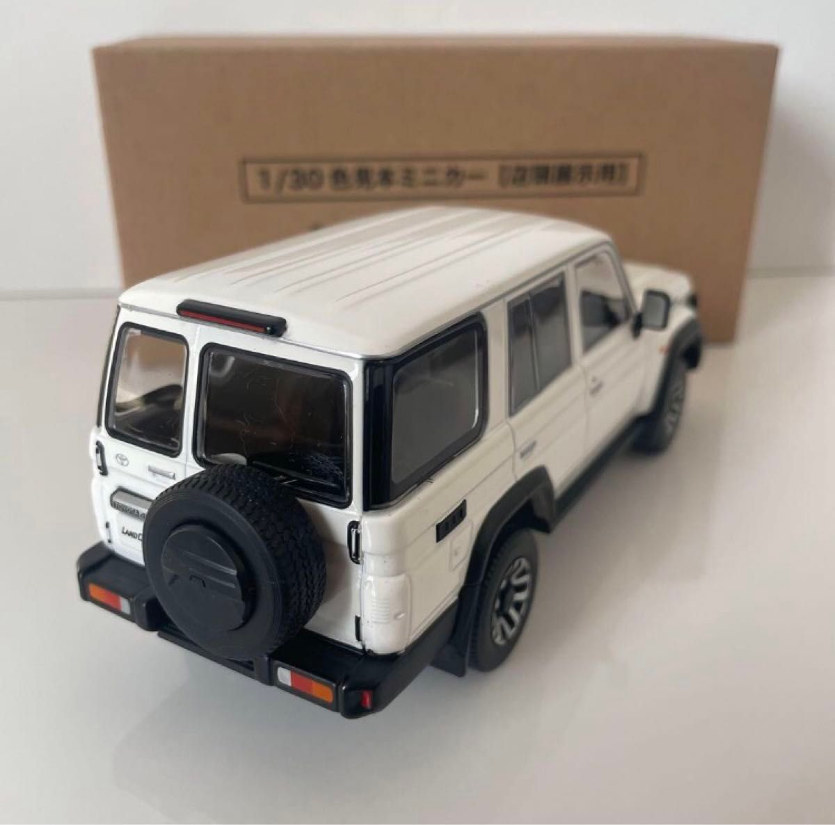 ランドクルーザー70 カラーサンプル 白 ホワイト ランクル70 ミニカー
