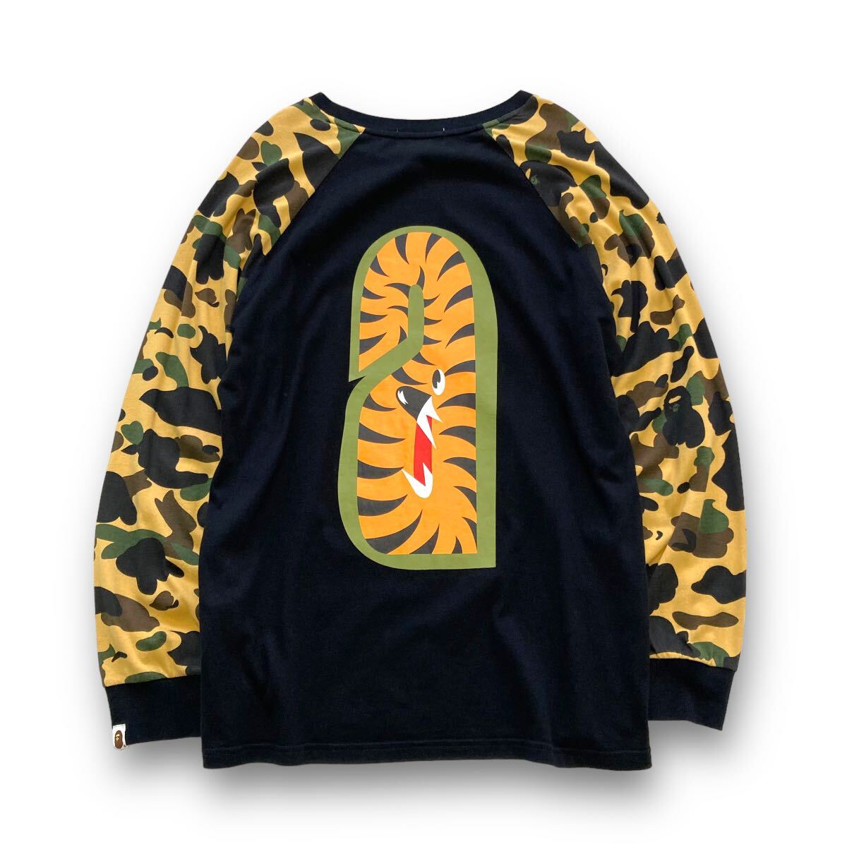 A Bathing Ape】アベイシングエイプ シャークタイガー 迷彩ロンT