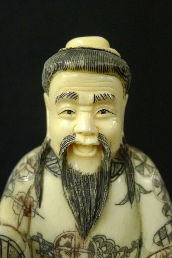 P011【中国美術 骨練物 仙人像】落款印 細密彫刻置物 /60 中国の仙人像