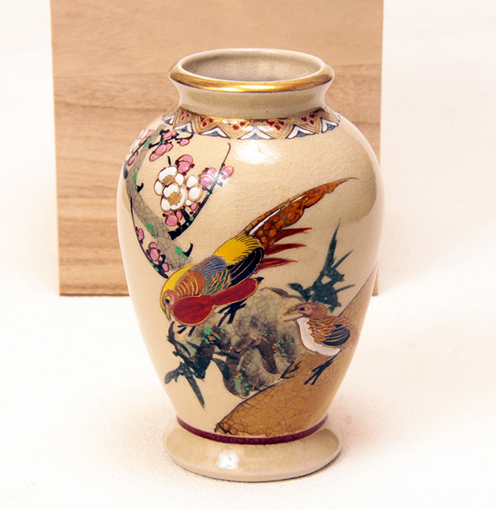 803 オールド薩摩 金彩色絵 花瓶 一対 時代物 【公式通販】