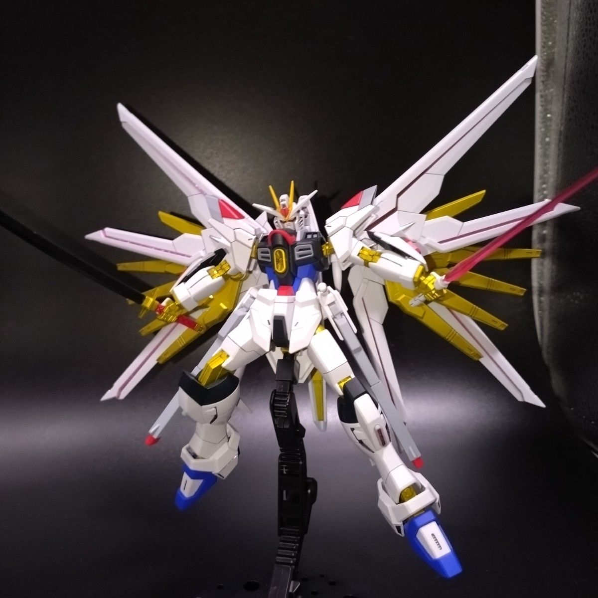 HGCEマイティーストライクフリーダムガンダム完成品 汚れ塗装 HGCE