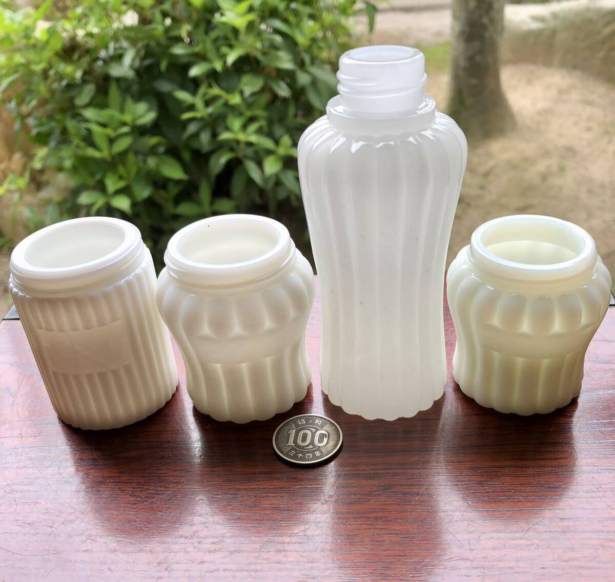 昭和レトロ コスメ クリーム瓶 ミルクガラス アンティーク 白い