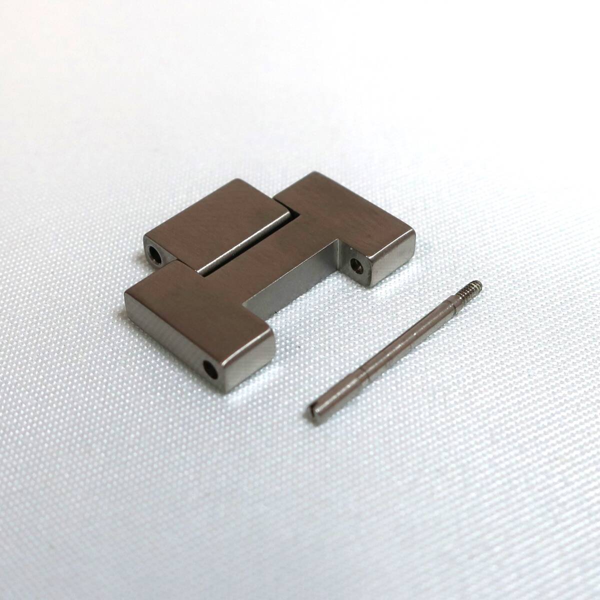 カルティエ パシャC 純正ベルト 4コマ 18mm ハーフ1コマ含 カルティエ