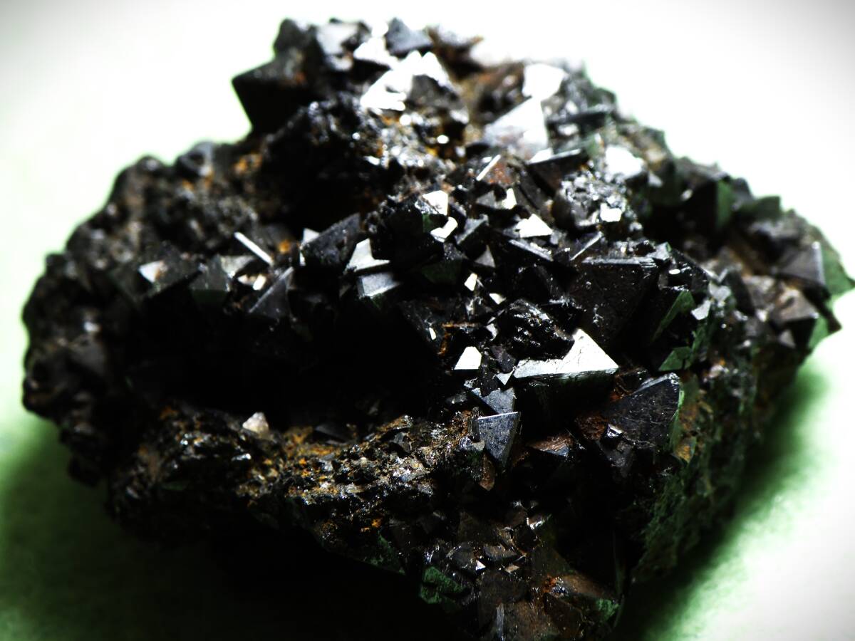 国産鉱物 長野県栗生鉱山 磁鉄鉱