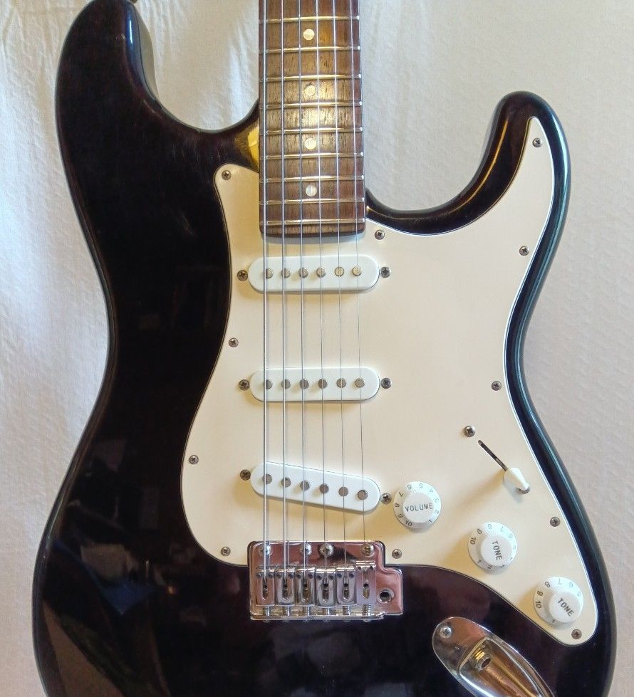 mavis mst-500 メイビスギター ストラトキャスタータイプ｜Yahoo