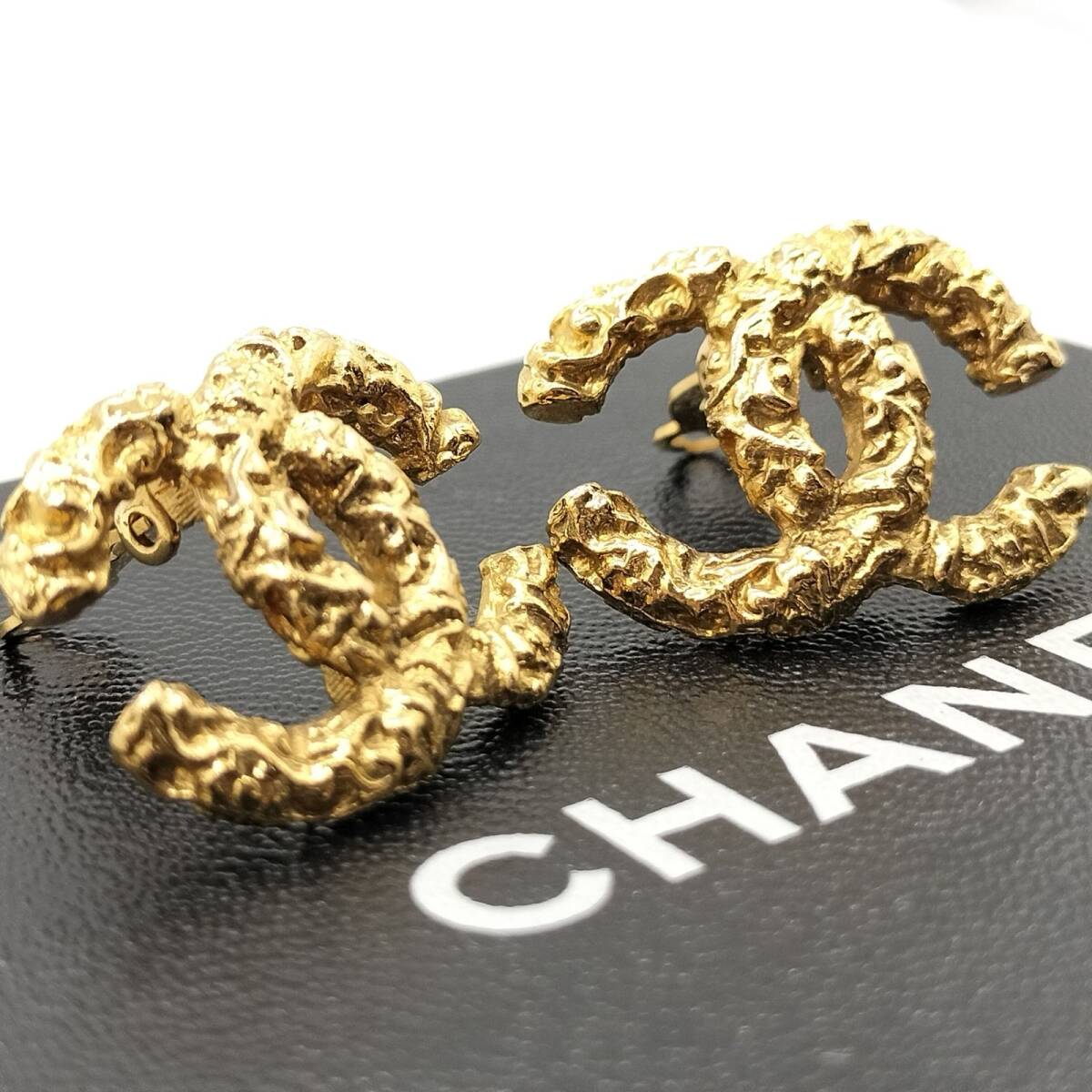 極美品】 CHANEL シャネル 溶岩イヤリング CCロゴ ココマーク
