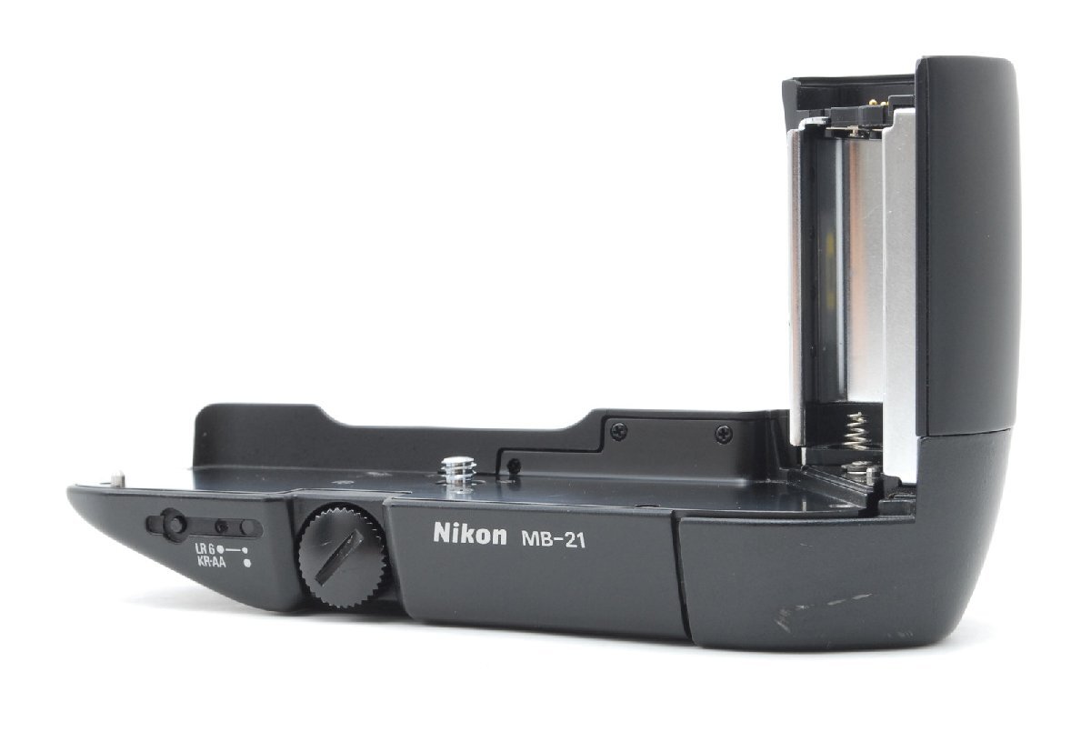 Nikon MB-21 バッテリーグリップNikon ニコン MB-21 バッテリー