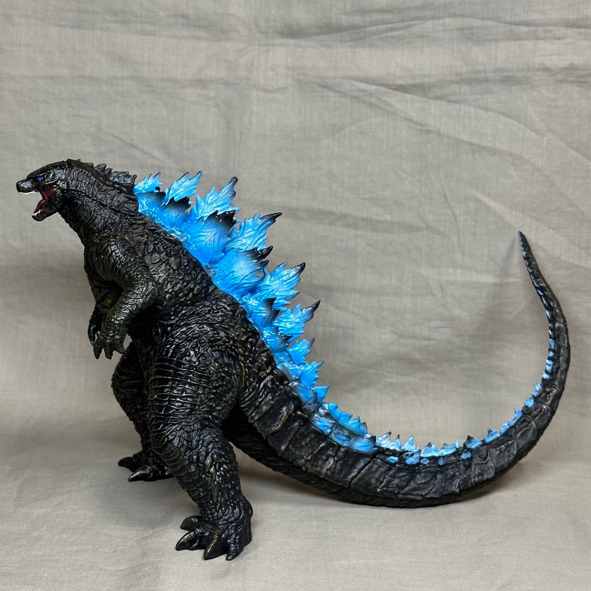 ゴジラ x コング 新たなる帝国 怪獣咆哮撃 from コング ゴジラ