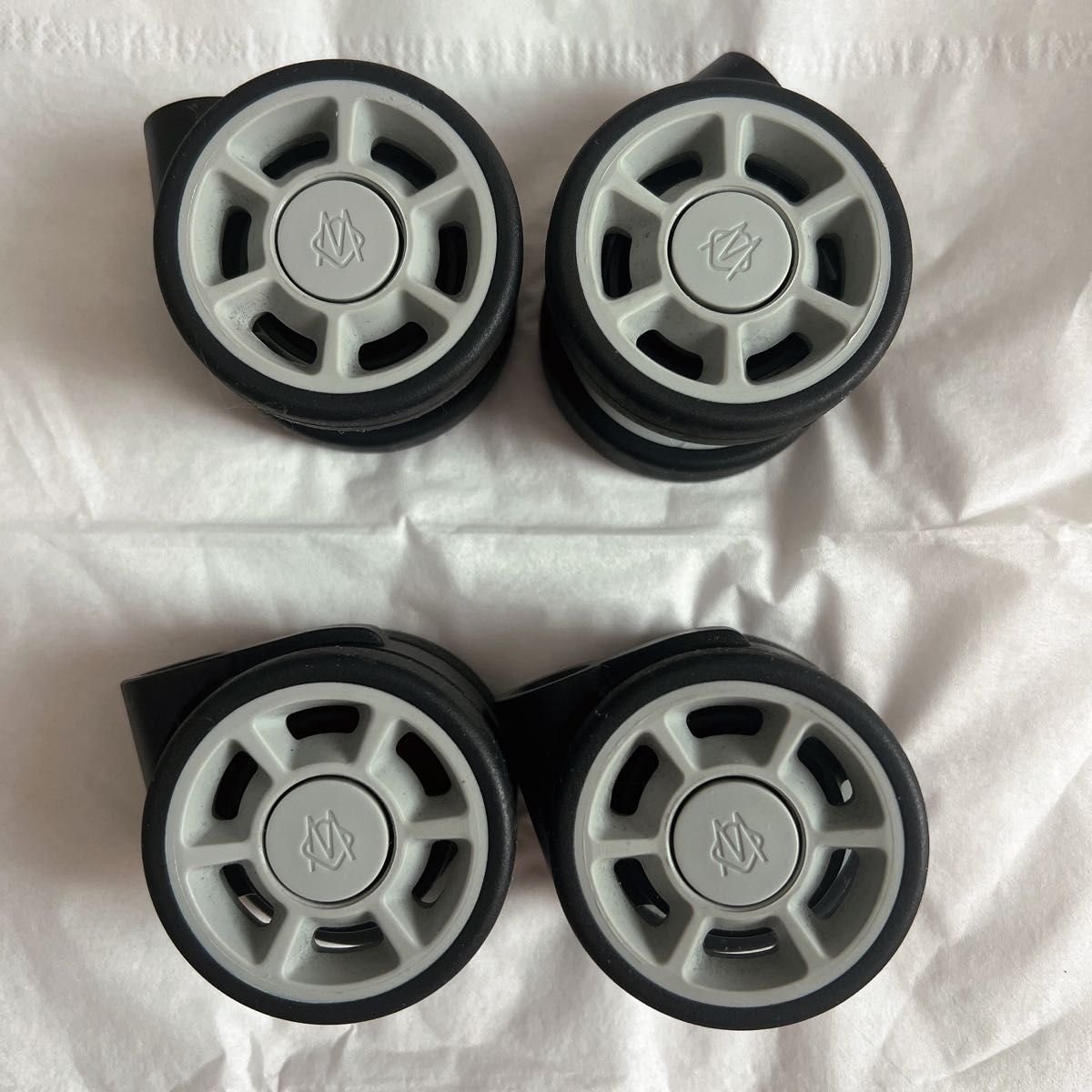 リモワ RIMOWA マルチホイール ホイール タイヤ 交換用 4輪 セット