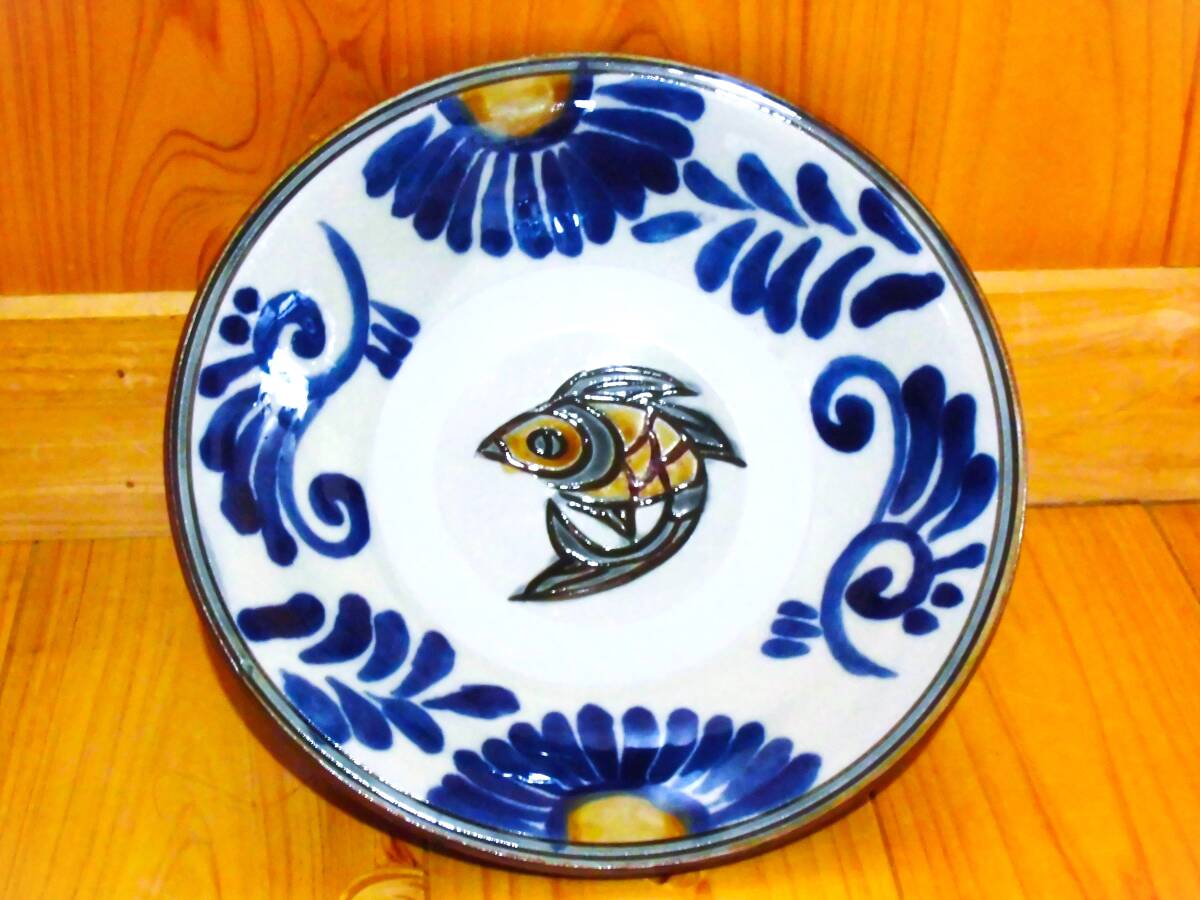 人間国宝 金城次郎長女 宮城須美子（旧姓金城須美子）作 魚文文様7寸