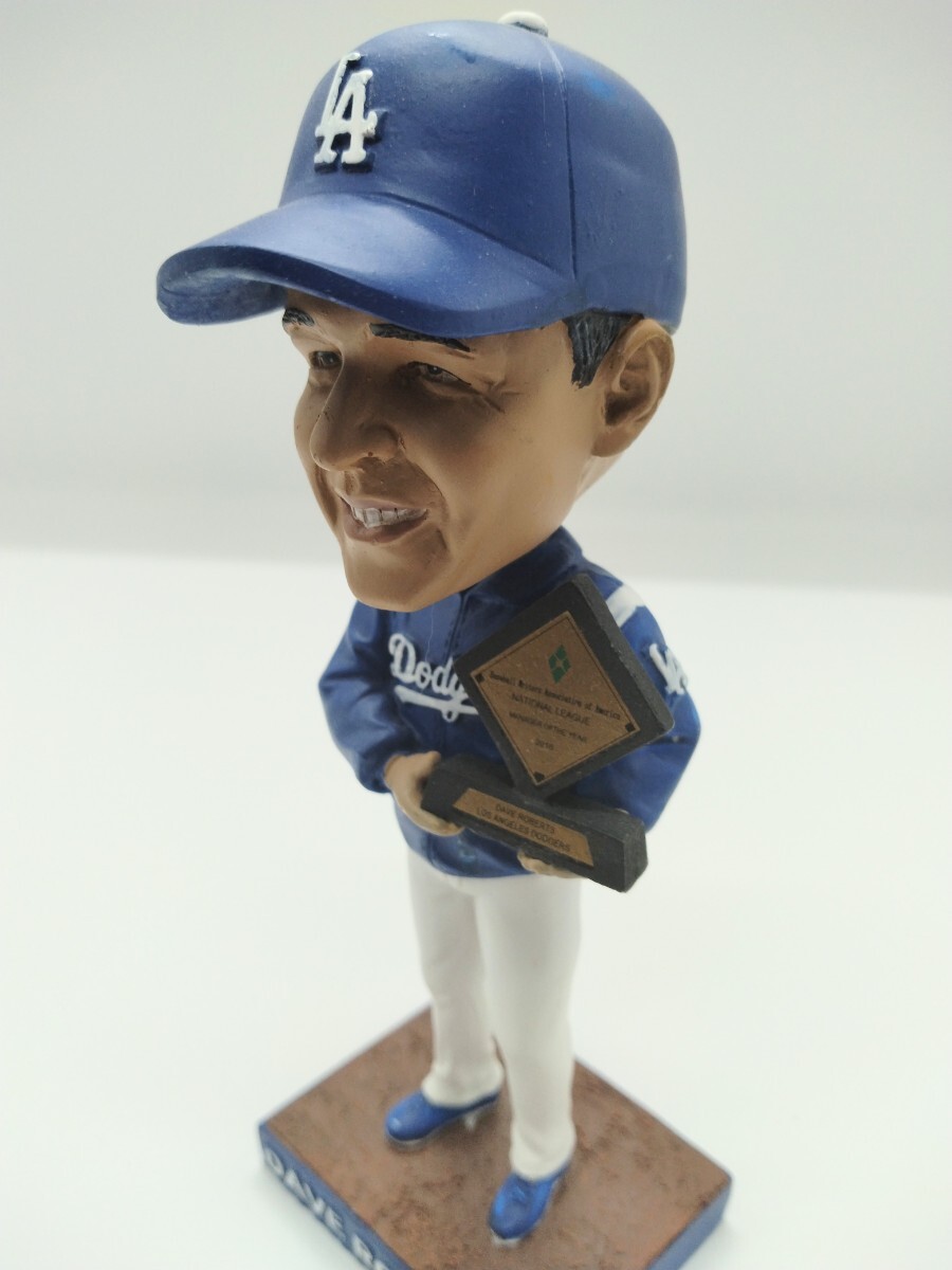 4/26特典 ドジャース ロバーツ監督ボブルヘッド人形 【公式通販】