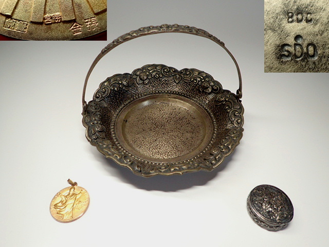 小箱 煙草入 義正刀 生駒製 銀製 小物入れ 金工 片切り彫り ニワトリ