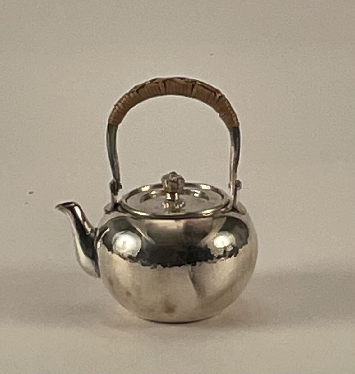 純銀製 金壽堂造 槌目 湯沸 古美術品 銀瓶 煎茶道具 箱