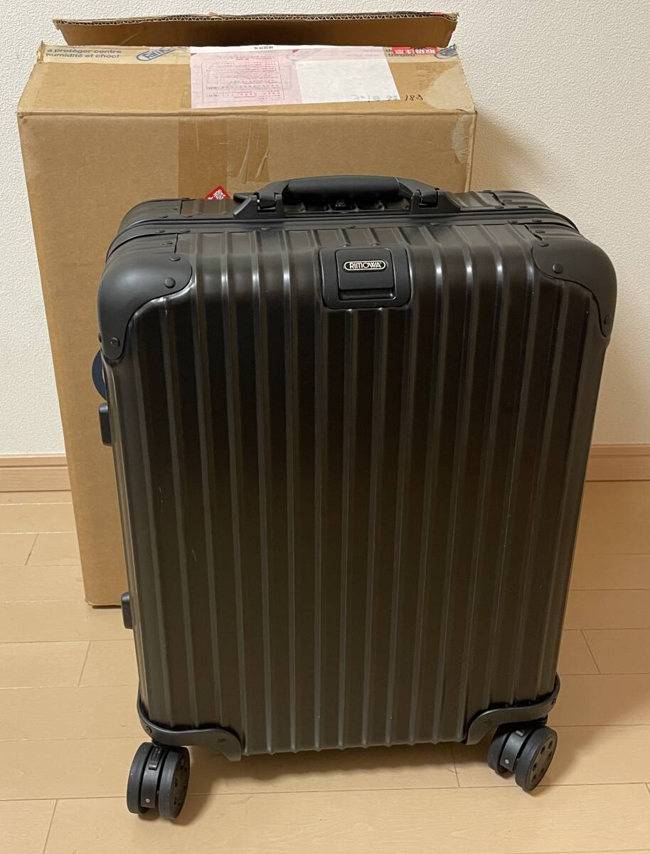 リモワブラック45リットル4輪