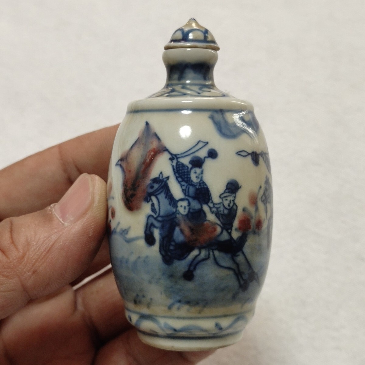 中国美術 清朝清代 青花刀馬人物図紋瓶 美品 陶磁器 装飾品 工芸品 美術品