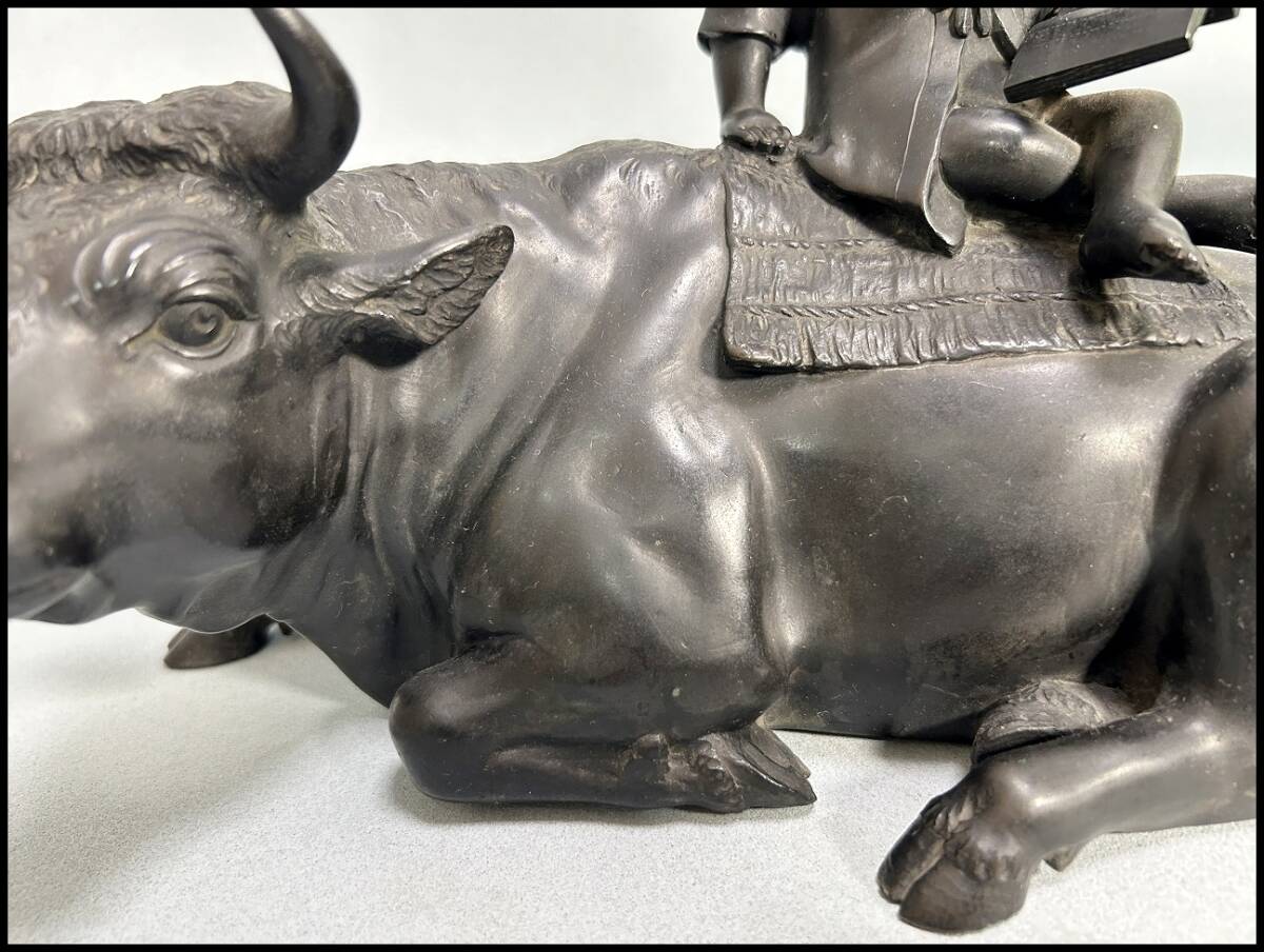 金属製牛と子供の彫刻 金属製牛と子供の彫刻 - 工芸品価格