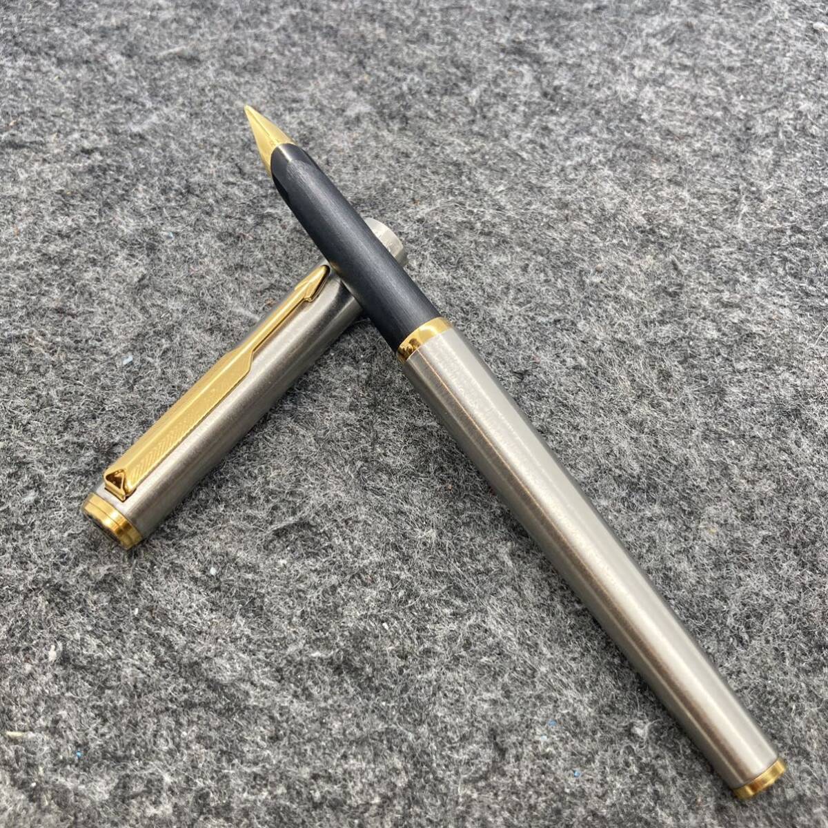 PE2614□Parker パーカー 万年筆 95 シルバー×ゴールド フランス製