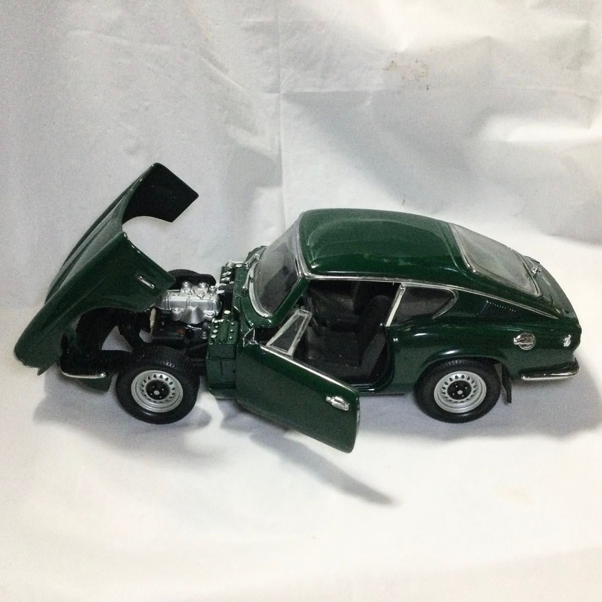 TRIUMPH GT6 MK3 1/18 Sun Star トライアンフ｜Yahoo!フリマ（旧PayPay