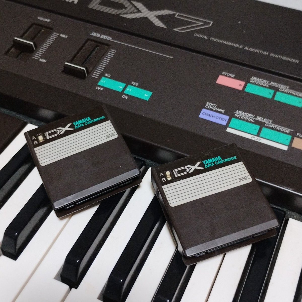 YAMAHA・音色カートリッジ「ROM 1 & 2」 for DX7｜Yahoo!フリマ（旧
