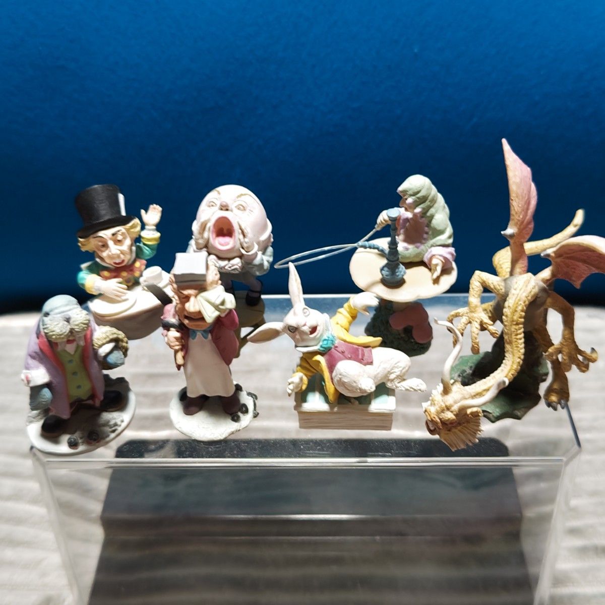 北陸製菓☆不思議の国のアリス☆アリスのティーパーティー☆フィギュア☆