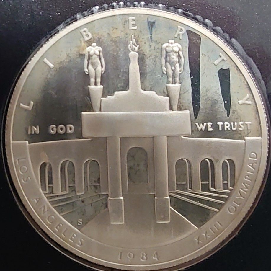 1984年 アメリカ銀貨 1ドル ロサンゼルスオリンピック記念銀貨 SV900