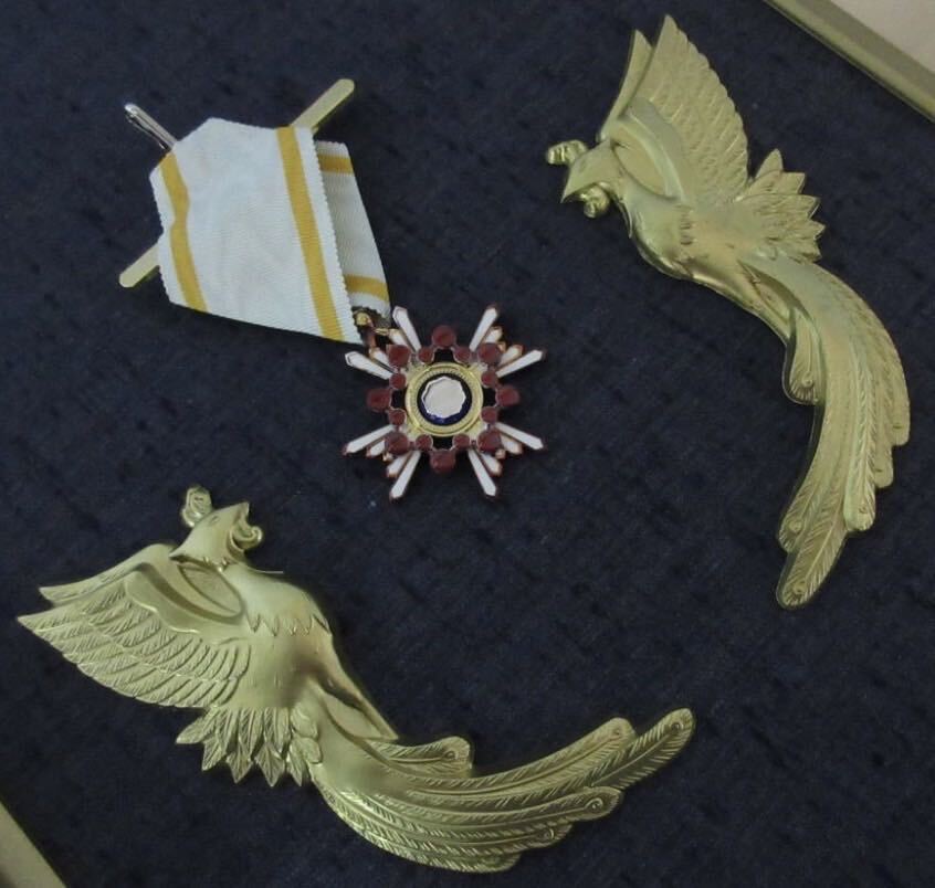 勲章／ケース入り・勲五等・瑞宝章。美品／内閣総理大臣・小渕恵三氏