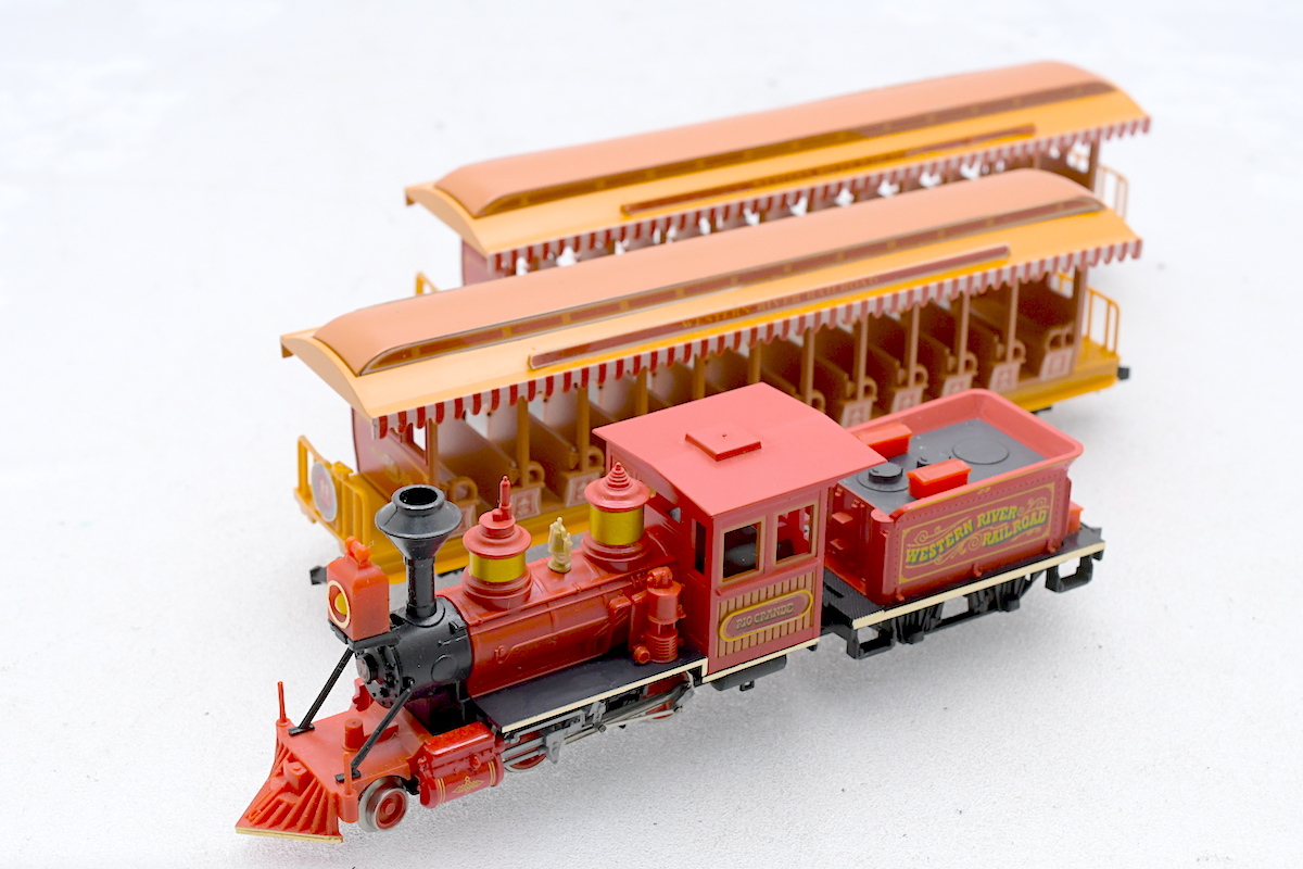 u*1様 東京ディズニーランドウエスタンリバーレールロード セットN