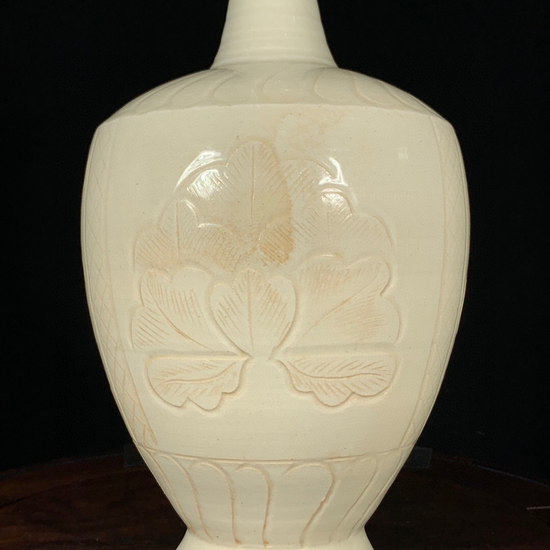 中国古美術・希少・旧蔵品 宋代 定窯 緑釉 花卉紋盤・皿・置物・茶道具