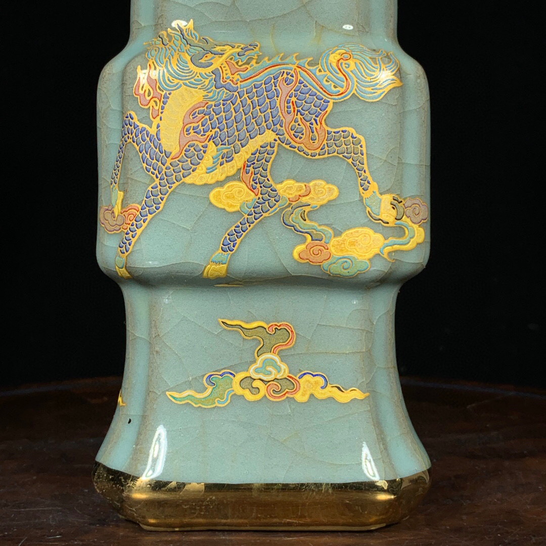 希少 中国骨董 美術品 翡翠 青島獅子 天然石 置物 年代物 台座付き 箱