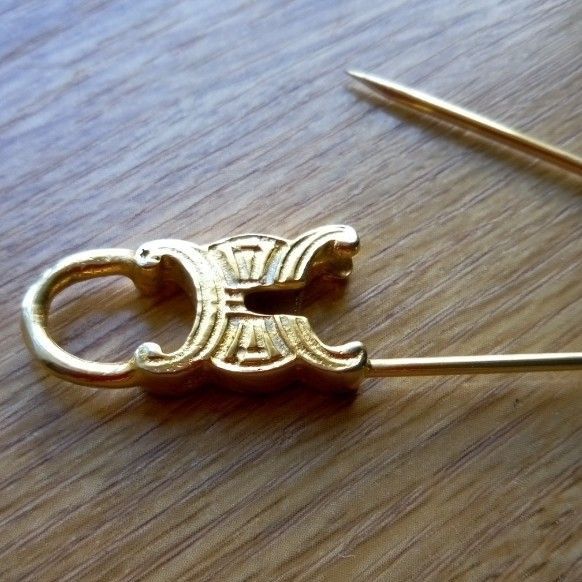 CELINE セリーヌ トリオンフ ピンブローチ 安全ピン ブローチ｜Yahoo