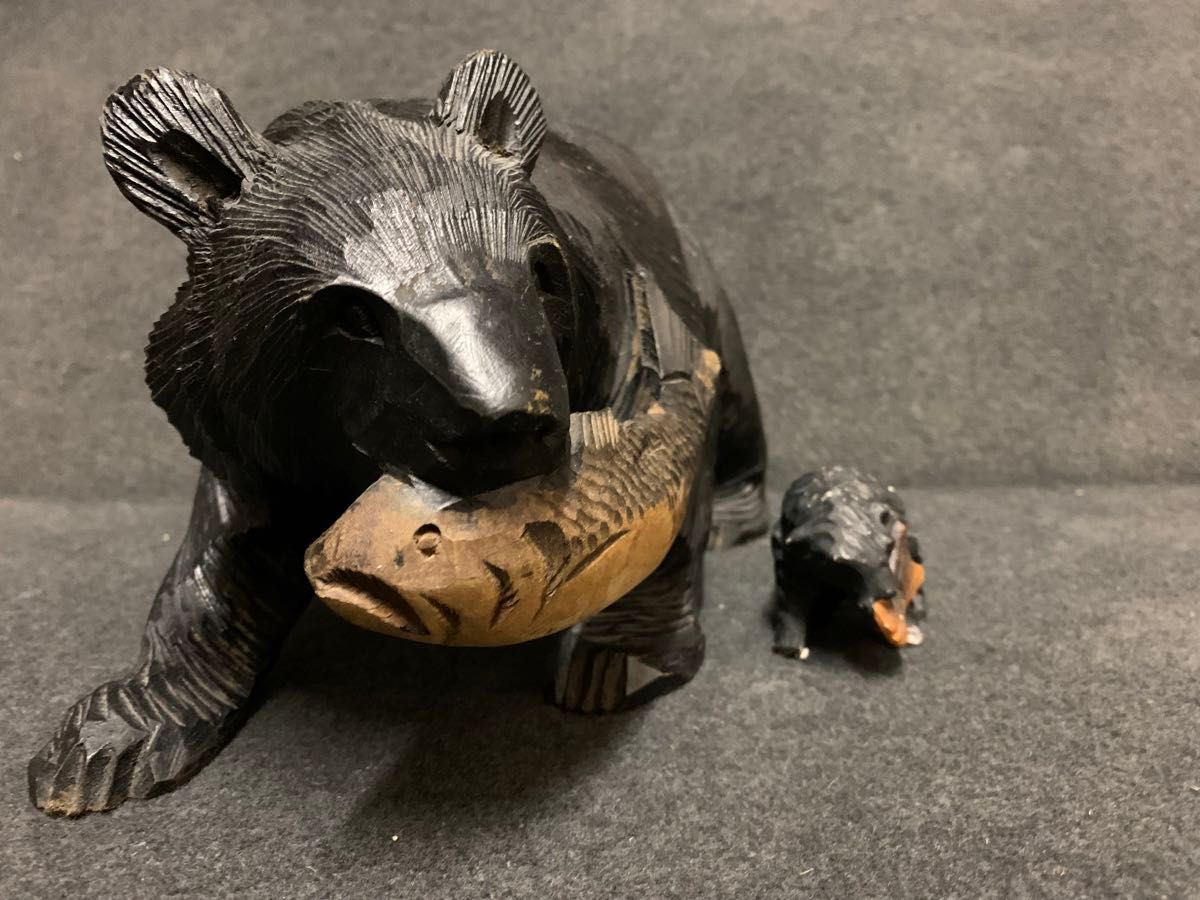 木製クマの彫刻 魚付き 【公式通販】