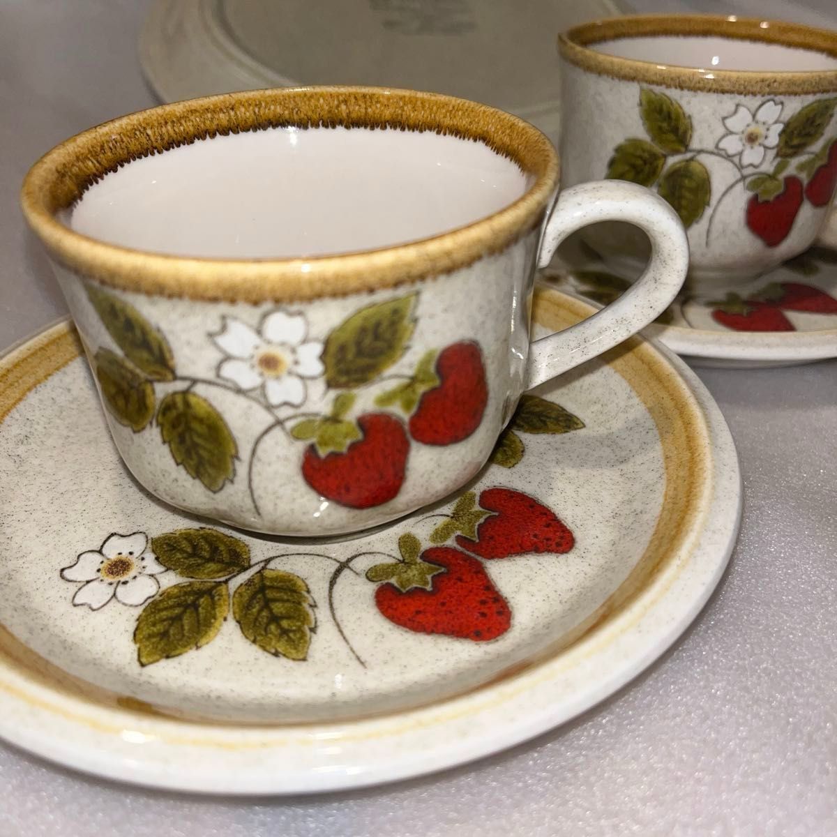 ミカサ カップ&ソーサー2客 日本製 苺 花柄 レトロ ヴィンテージ 食器