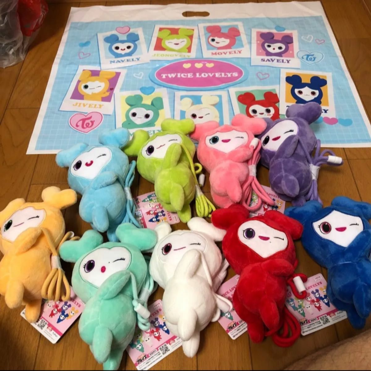 TWICE LOVELYS GIGO限定だきつきポシェット全9種コンプセット