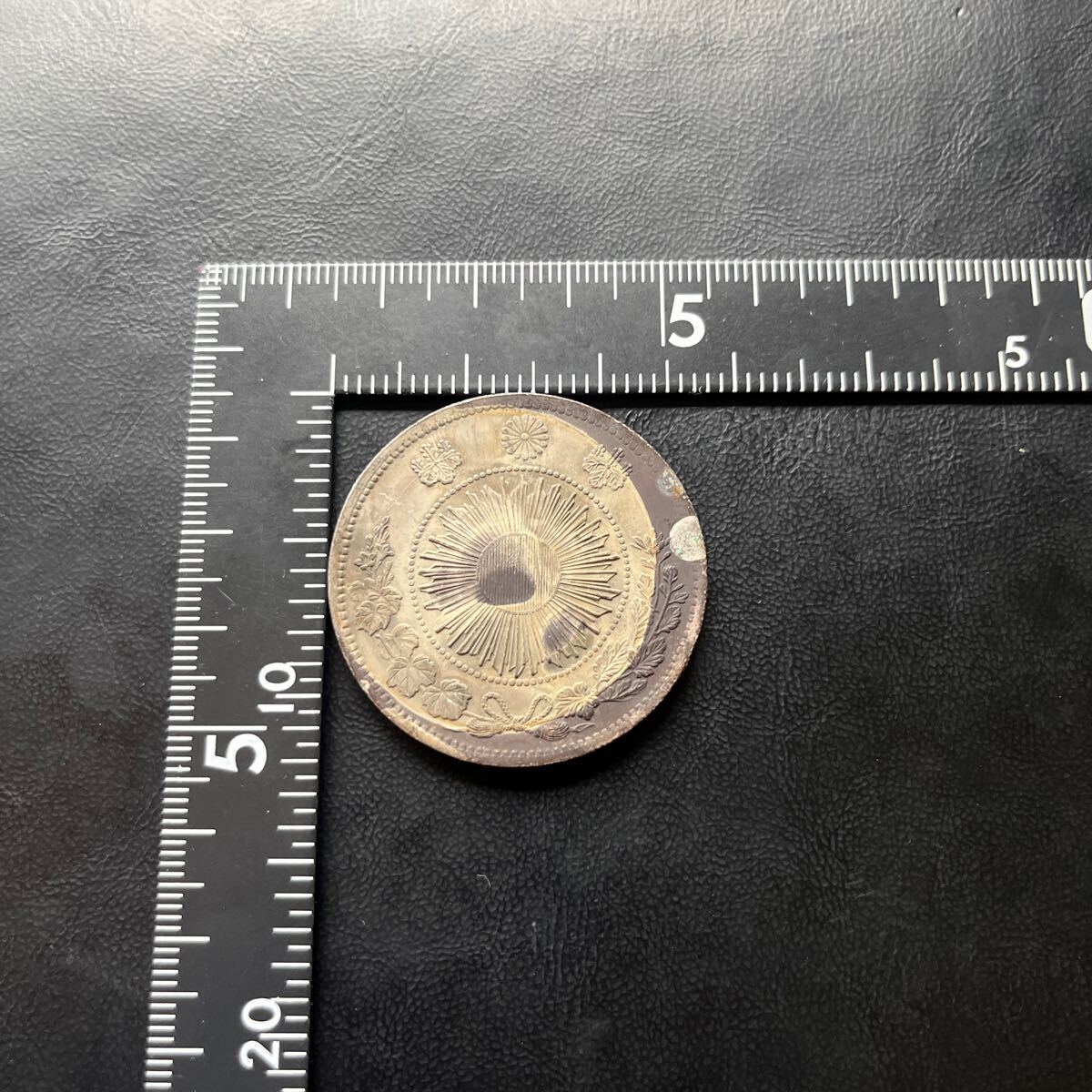 旧1円銀貨明治三年18年2枚本物保証一圓銀貨一円銀貨古銭