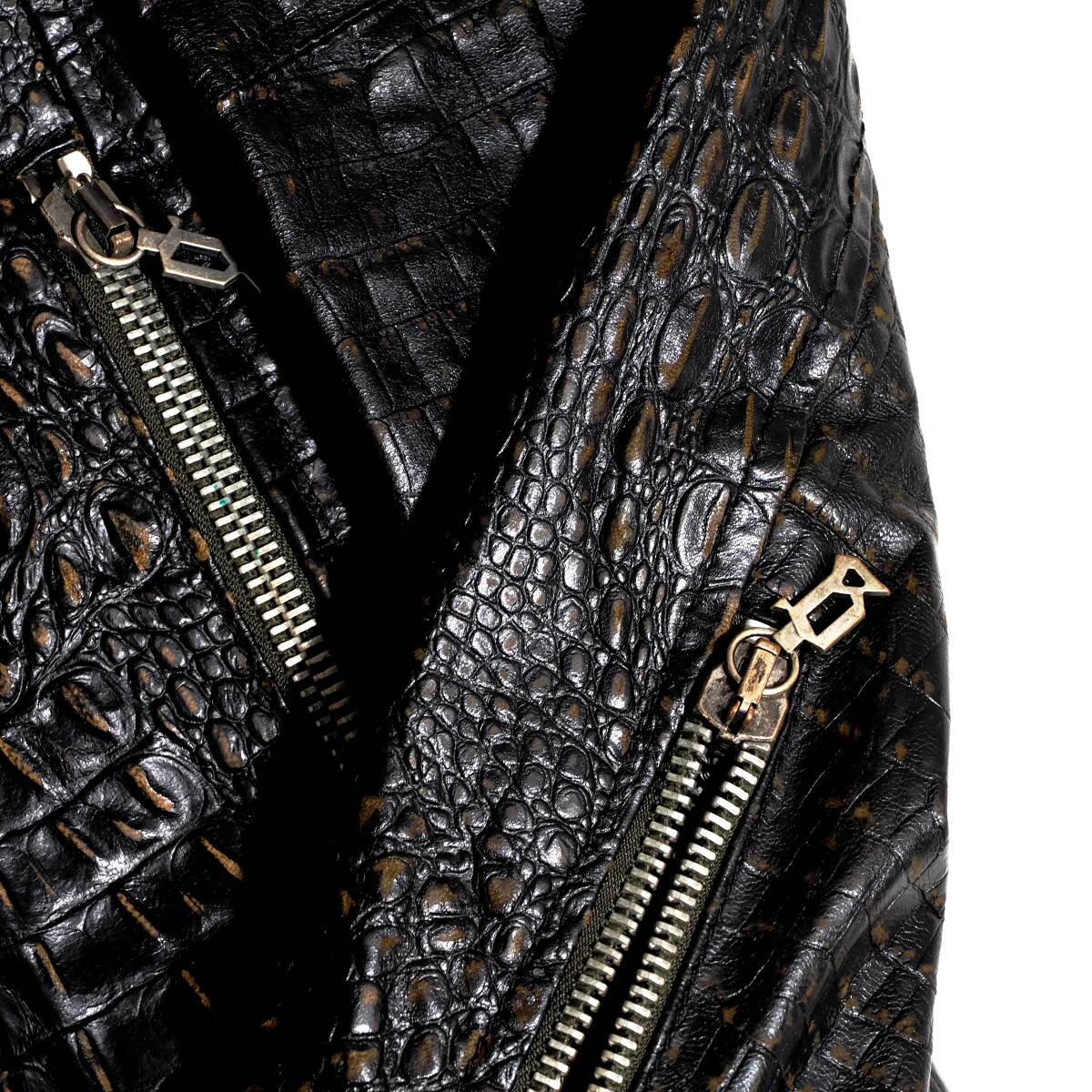 贅の極み MADE IN ITALY「john galliano/ジョンガリアーノ」圧巻の艶