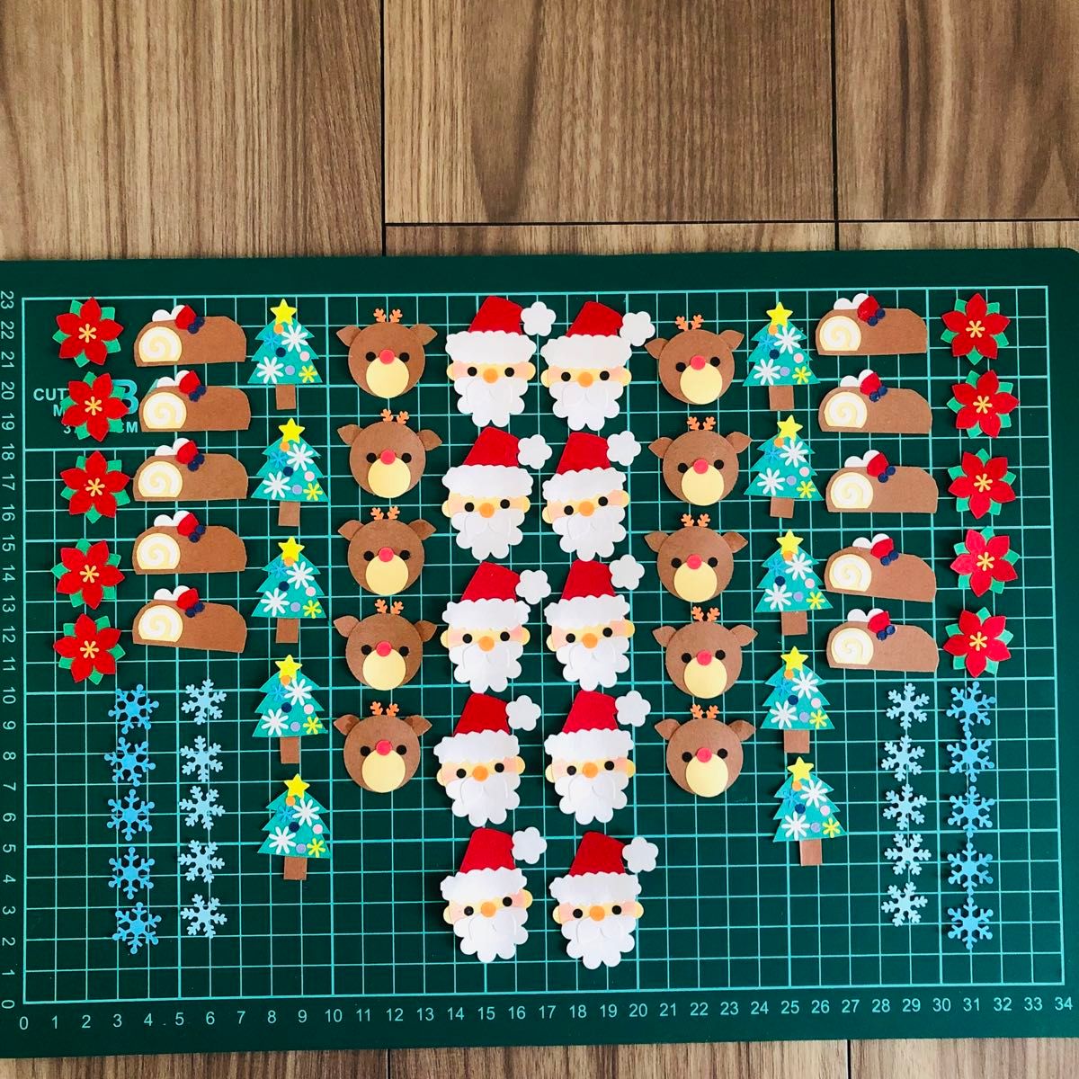 クリスマス クラフトパンチ サンタ トナカイ ポインセチア 雪の結晶